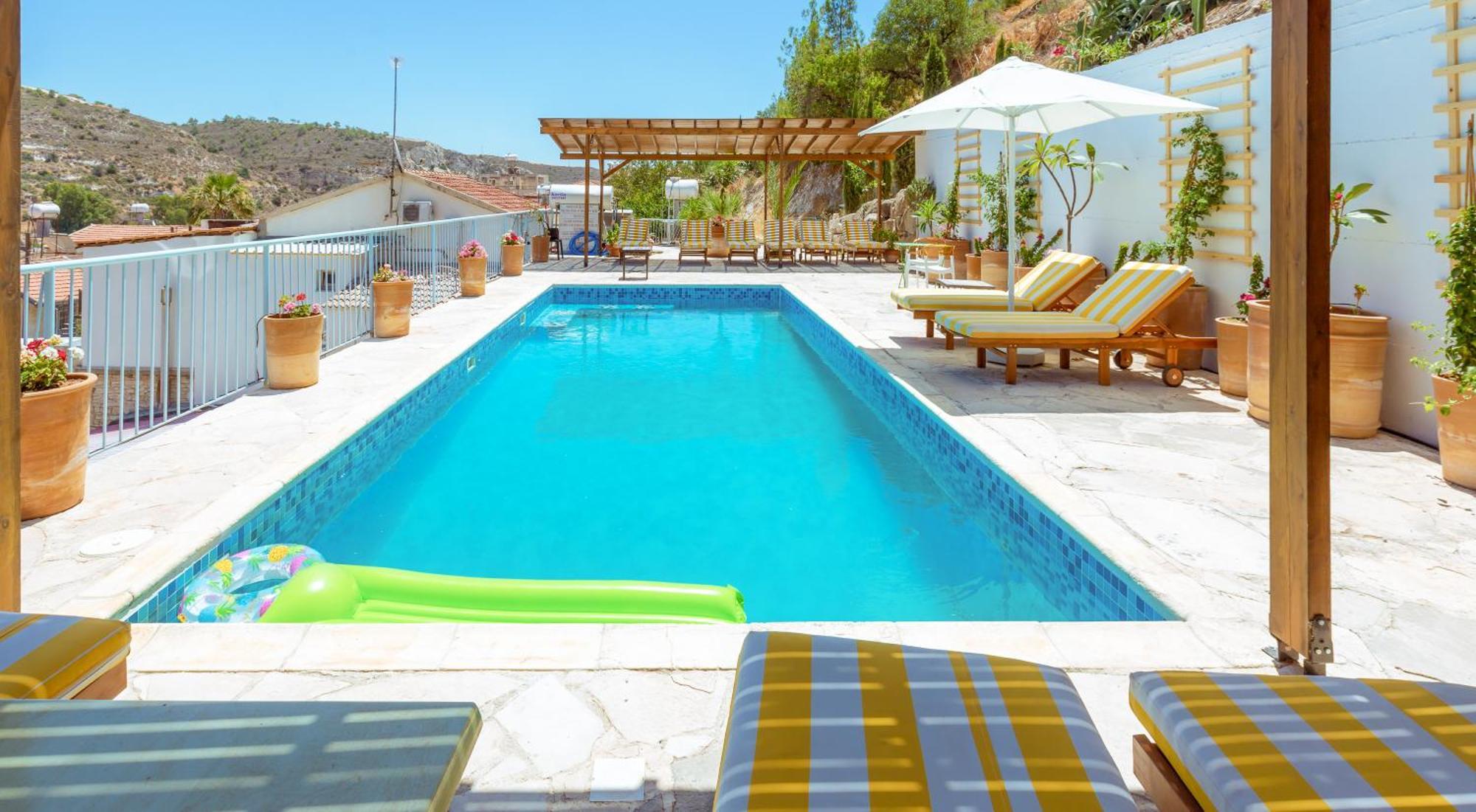 Archondia House - Holiday Apartments With Pool كالافاسوس المظهر الخارجي الصورة