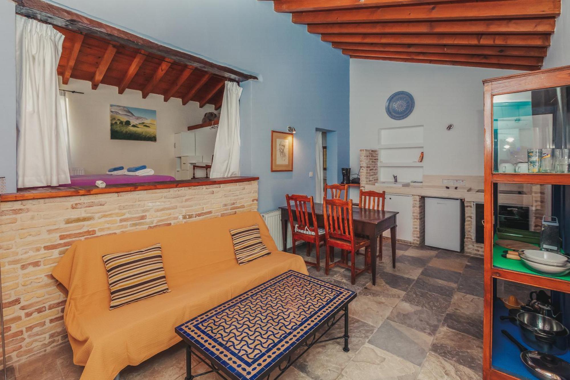 Archondia House - Holiday Apartments With Pool كالافاسوس المظهر الخارجي الصورة